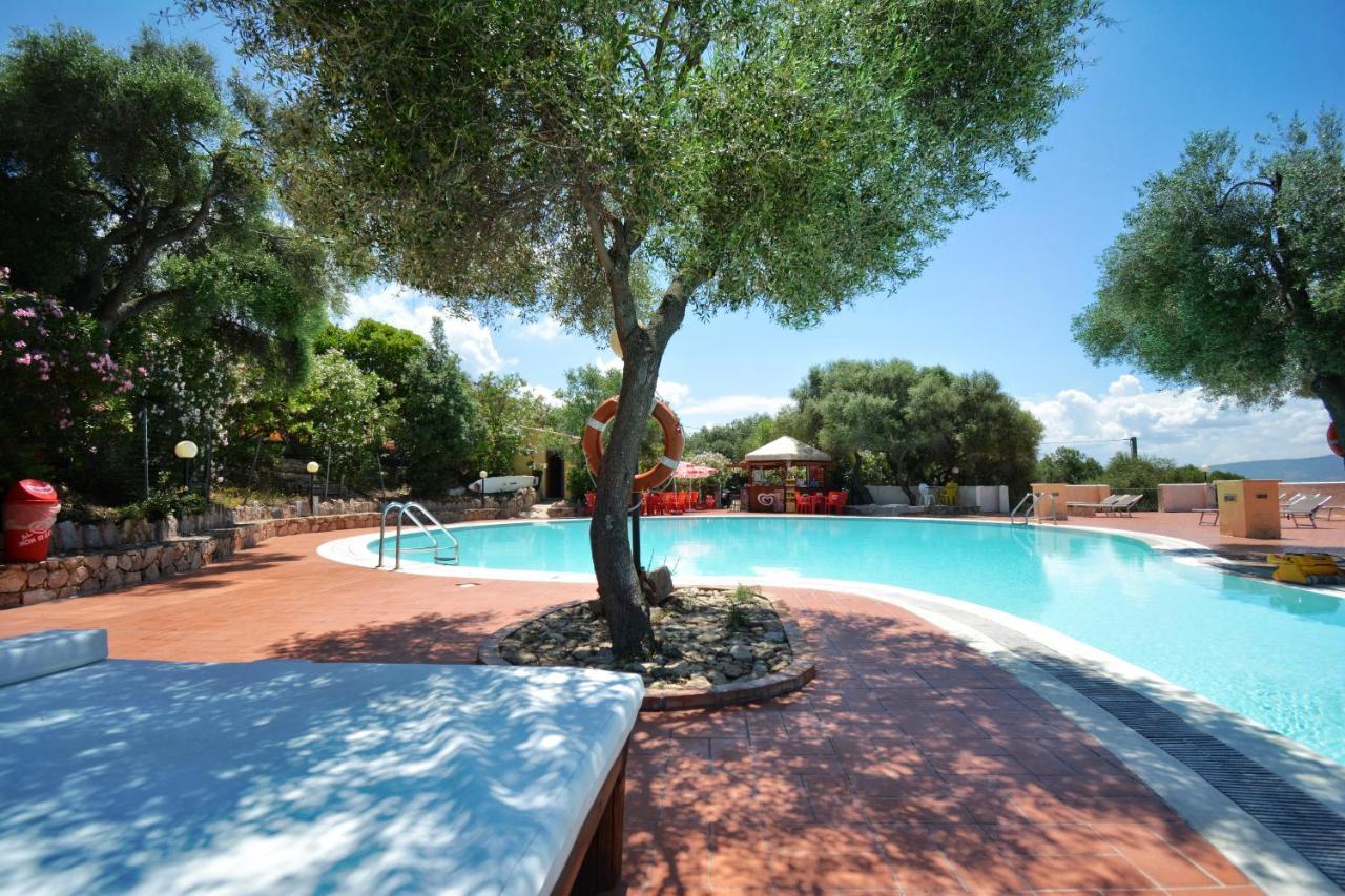 Residence Costa Del Turchese Badesi Extérieur photo