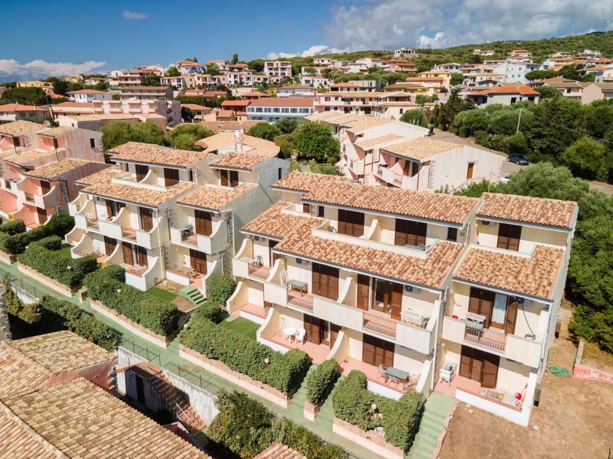 Residence Costa Del Turchese Badesi Extérieur photo