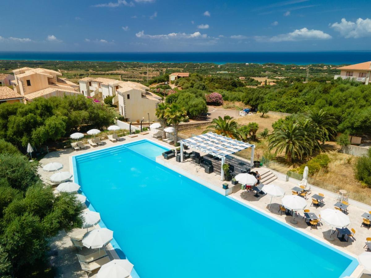Residence Costa Del Turchese Badesi Extérieur photo