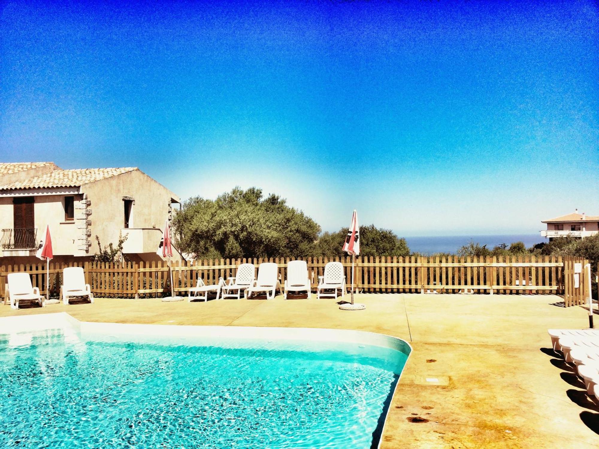 Residence Costa Del Turchese Badesi Extérieur photo