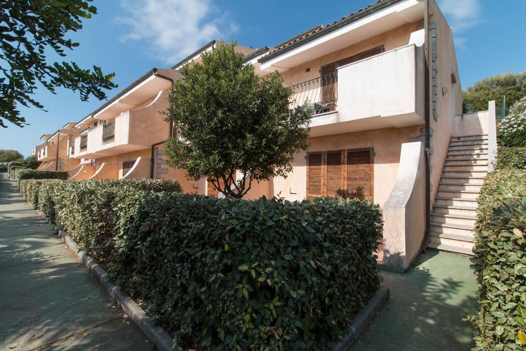 Residence Costa Del Turchese Badesi Extérieur photo