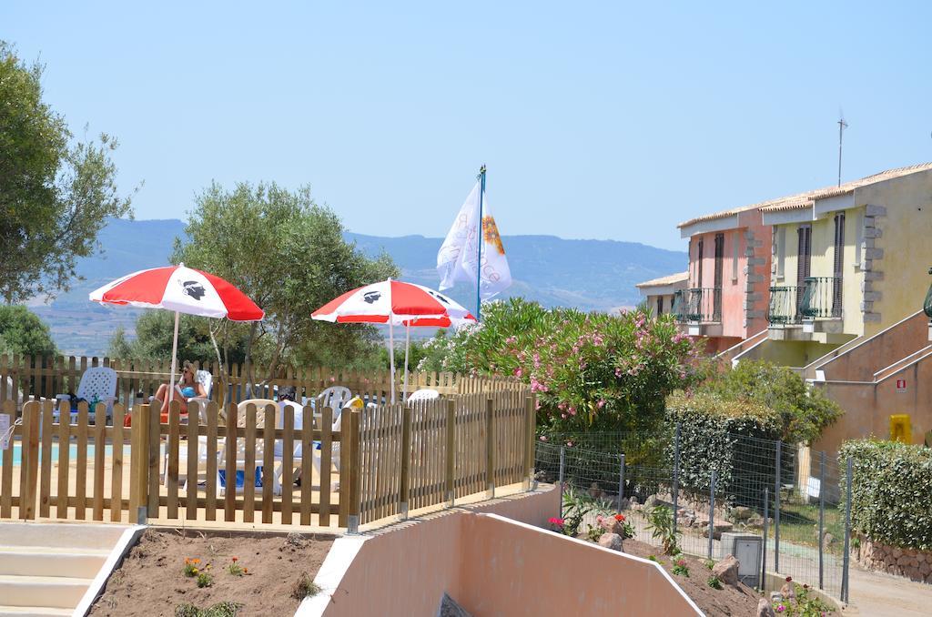 Residence Costa Del Turchese Badesi Extérieur photo