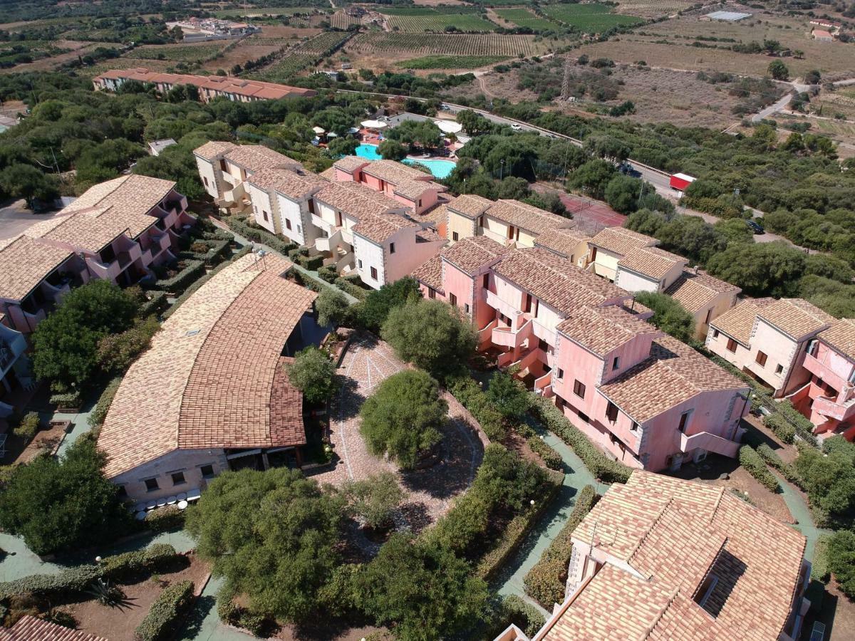 Residence Costa Del Turchese Badesi Extérieur photo